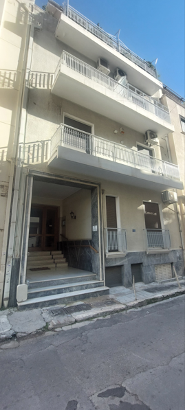 photo1