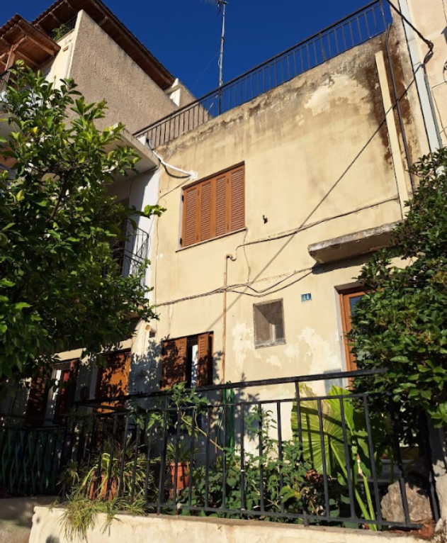 Οικόπεδο με κτίσμα  σε πλειστηριασμό Δήμος Δάφνης - Υμηττού