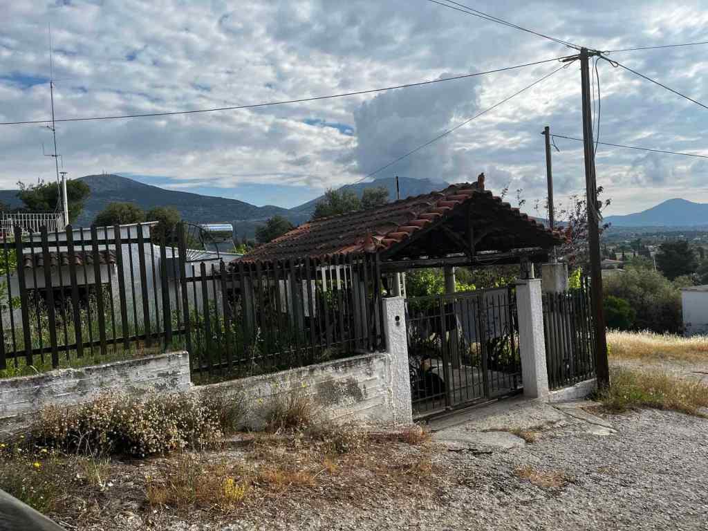 Αγροτεμάχιο με κτίσμα 249 sq.m. σε πλειστηριασμό Municipality of Eretria