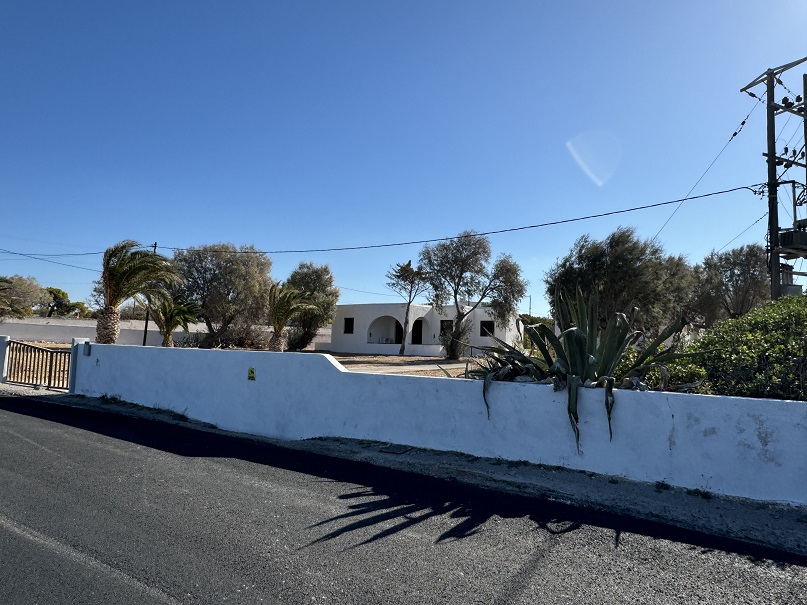 Αγροτεμάχιο με κτίσμα  σε πλειστηριασμό Δήμος Αίγινας