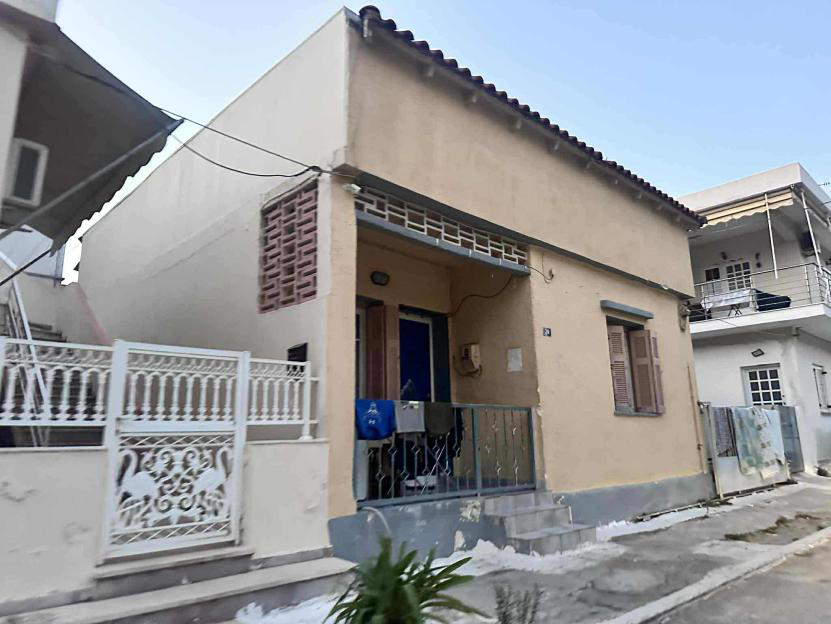 Οικόπεδο με κτίσμα  σε πλειστηριασμό Municipality of Sikyonia