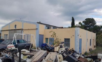 Αγροτεμάχιο με κτίσμα  σε πλειστηριασμό Municipality of Aegina