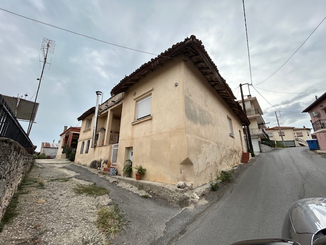 Οικόπεδο με κτίσμα 150.80 sq.m. σε πλειστηριασμό Municipality of Alexandroupolis