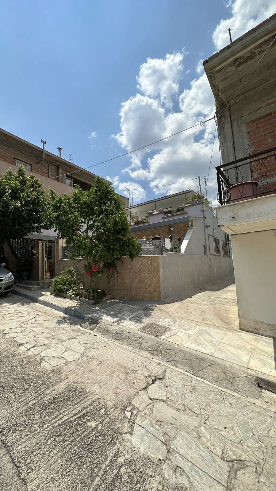 Οικόπεδο με κτίσμα  σε πλειστηριασμό Δήμος Μεγαρέων