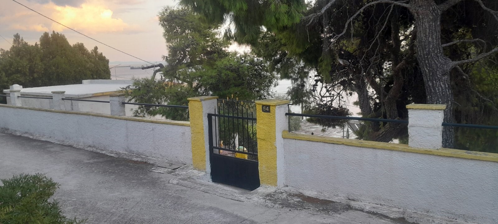 Οικόπεδο με κτίσμα  σε πλειστηριασμό Municipality of Salamina