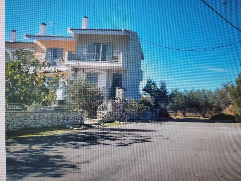 Οικόπεδο με κτίσμα 207.10 sq.m. σε πλειστηριασμό Municipality of Eretria