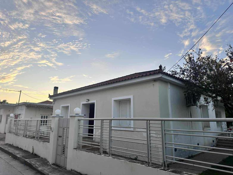 Οικόπεδο με κτίσμα  σε πλειστηριασμό Δήμος Βέλου - Βόχας