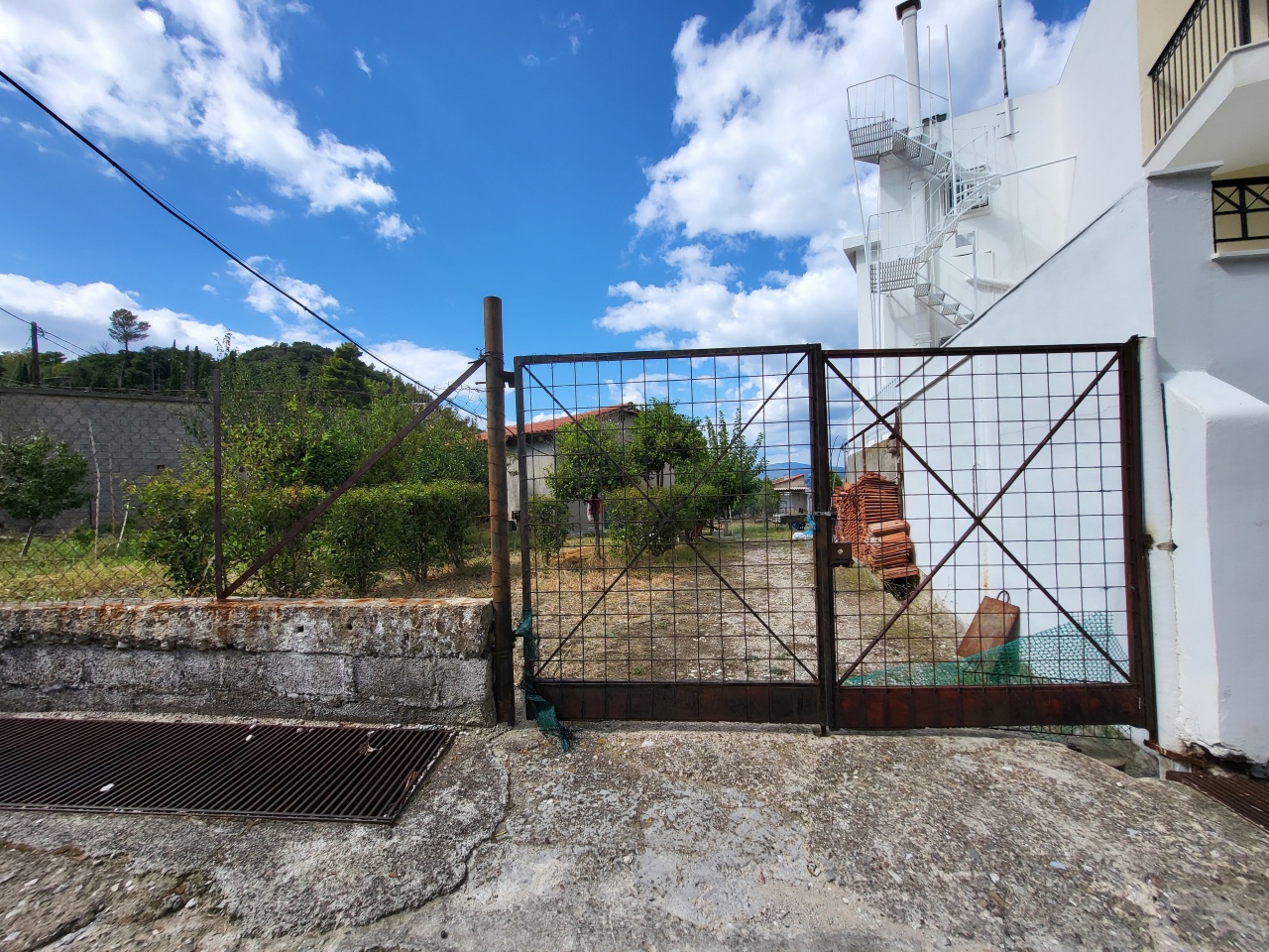 Οικόπεδο με κτίσμα  σε πλειστηριασμό Δήμος Πατρέων