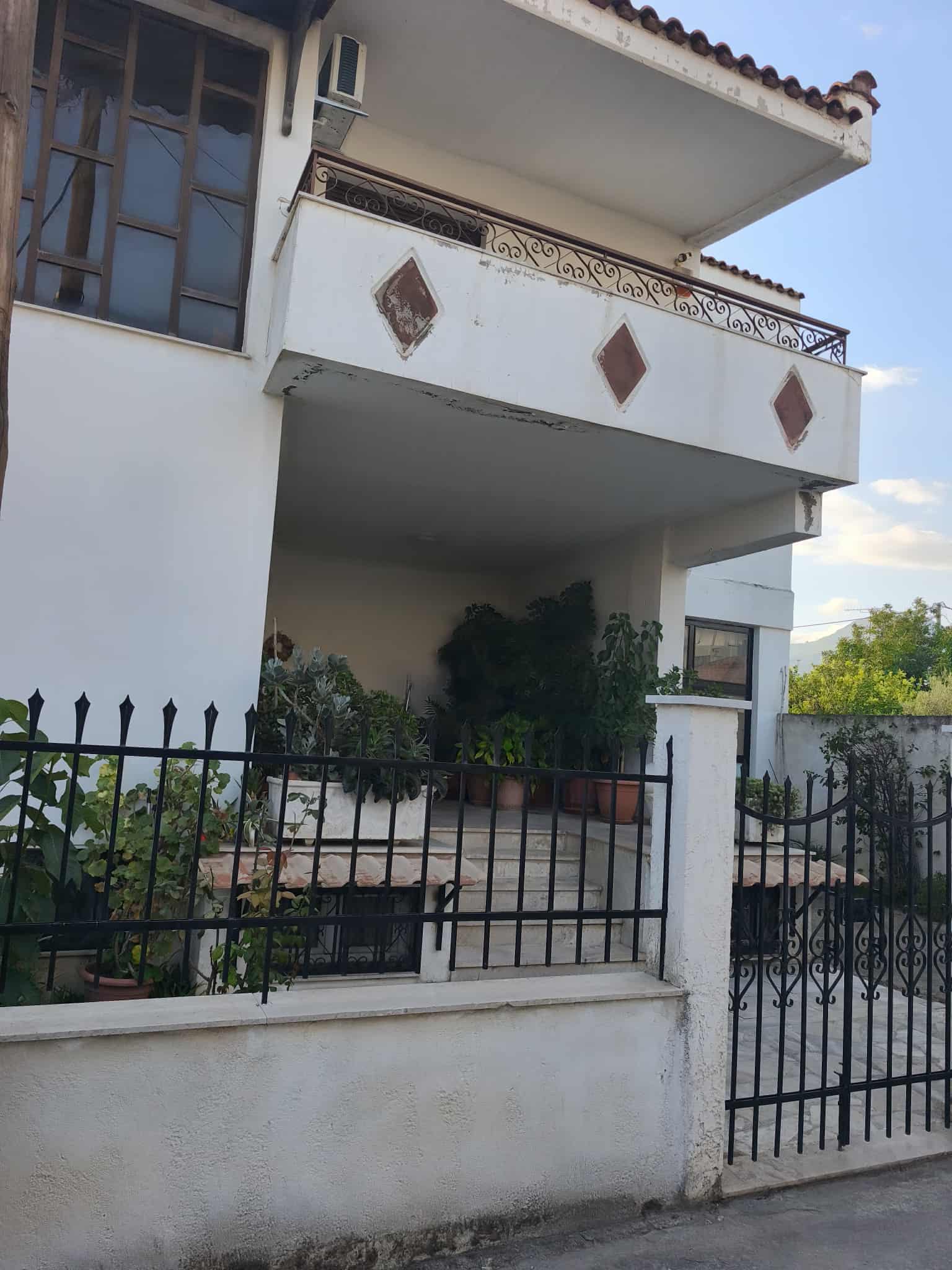 Οικόπεδο με κτίσμα 239.86 sq.m. σε πλειστηριασμό Municipality of Aegialia