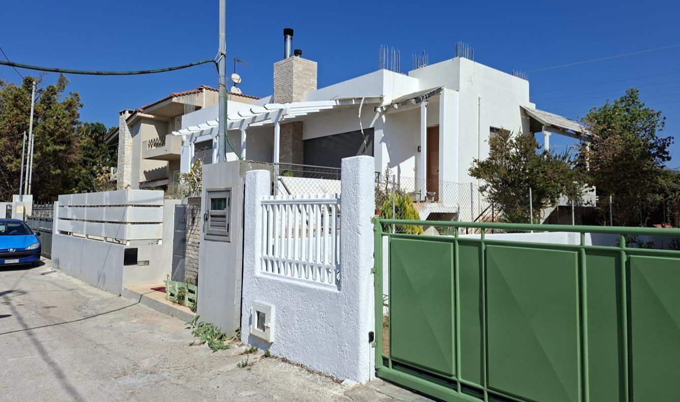 Οικόπεδο με κτίσμα  σε πλειστηριασμό Municipality of Corinthia