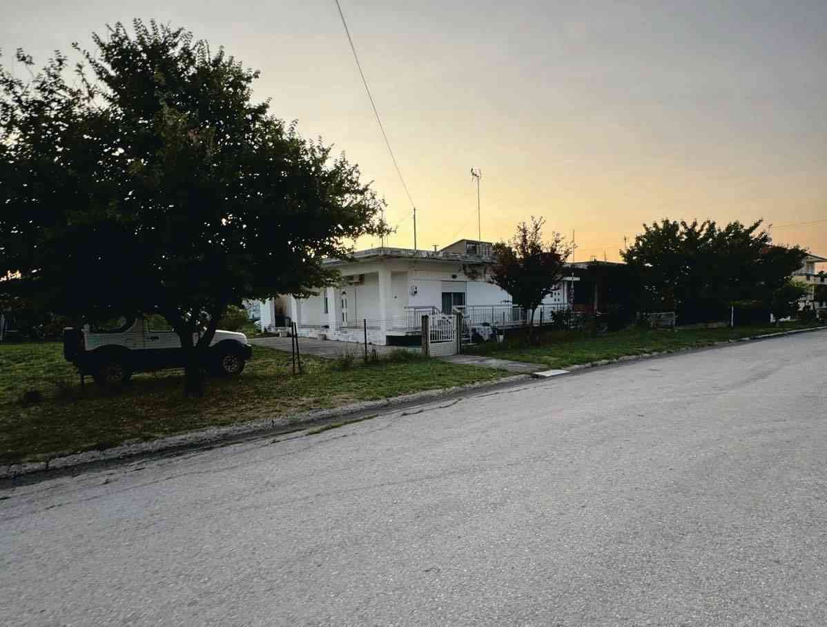 Οικόπεδο με κτίσμα  σε πλειστηριασμό Δήμος Ορεστιάδας