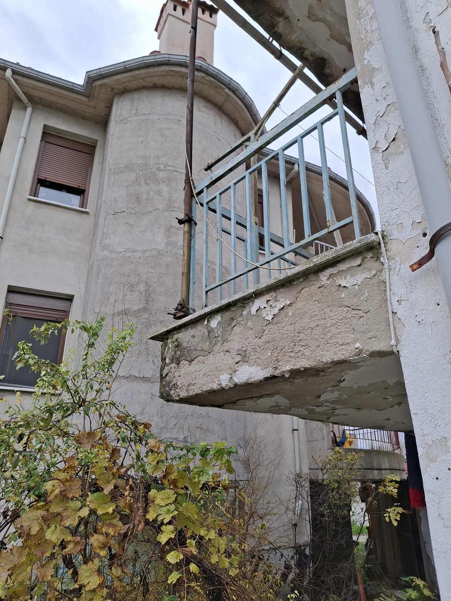 Οικόπεδο με κτίσμα  σε πλειστηριασμό Δήμος Κοζάνης