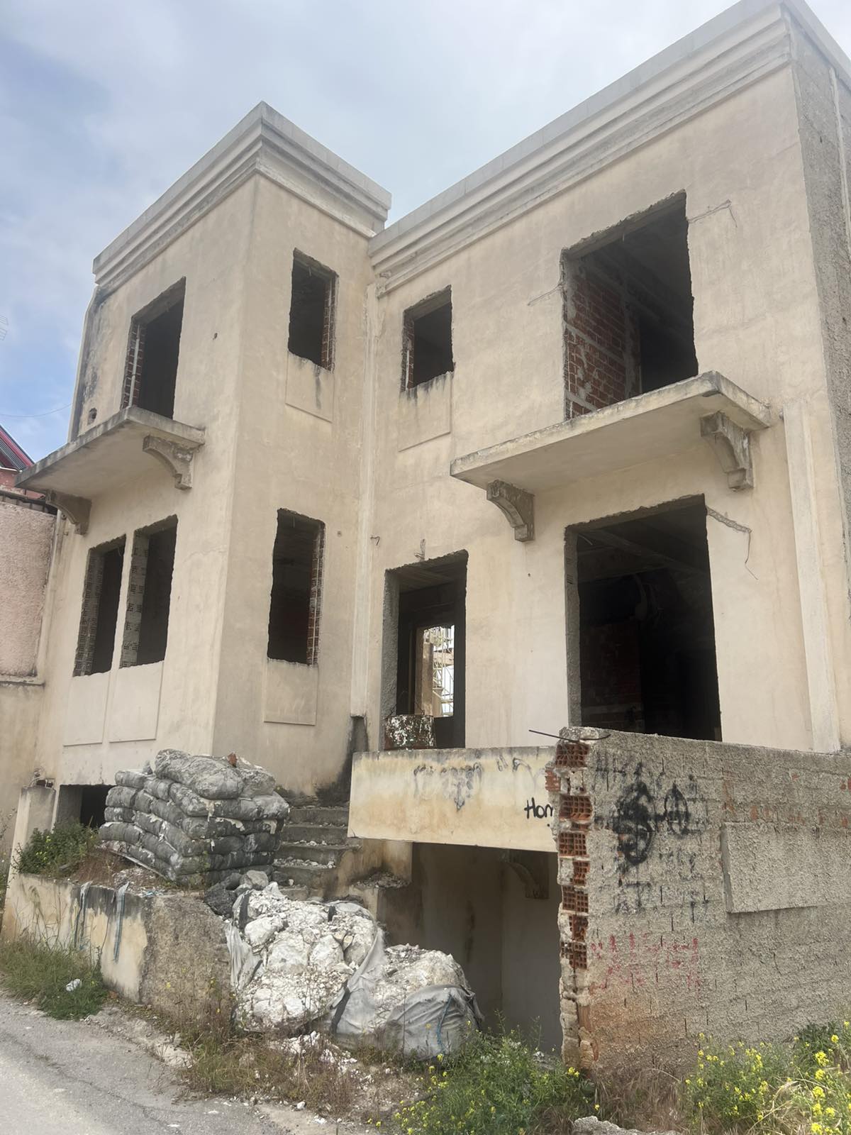 Οικόπεδο με κτίσμα  σε πλειστηριασμό Municipality of Mandra - Idyllia