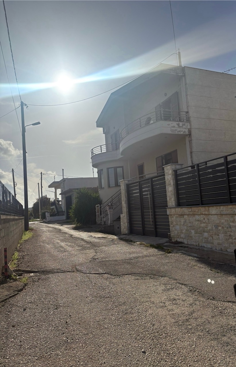 Οικόπεδο με κτίσμα  σε πλειστηριασμό Municipality of Thebes