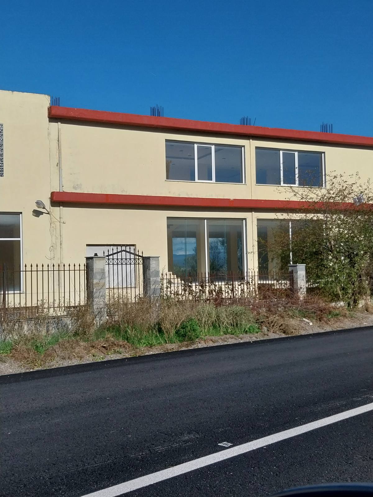 Αγροτεμάχιο με κτίσμα  σε πλειστηριασμό Municipality of Lagada