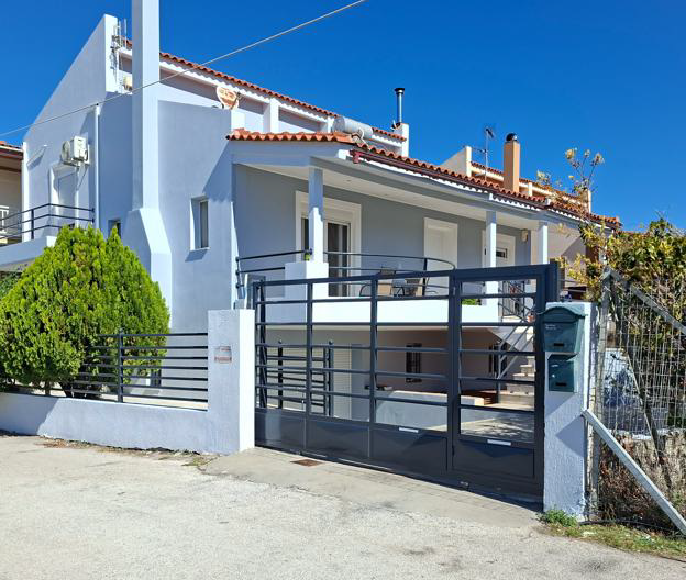 Οικόπεδο με κτίσμα  σε πλειστηριασμό Municipality of Corinthia