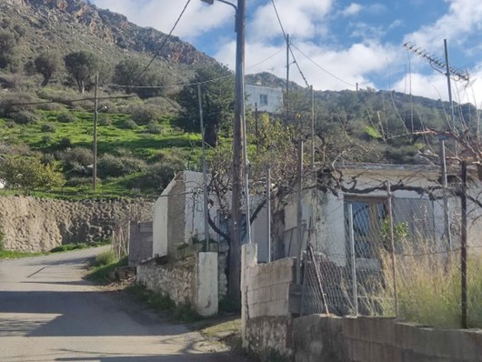 Οικόπεδο με κτίσμα  σε πλειστηριασμό Δήμος Αμαρίου