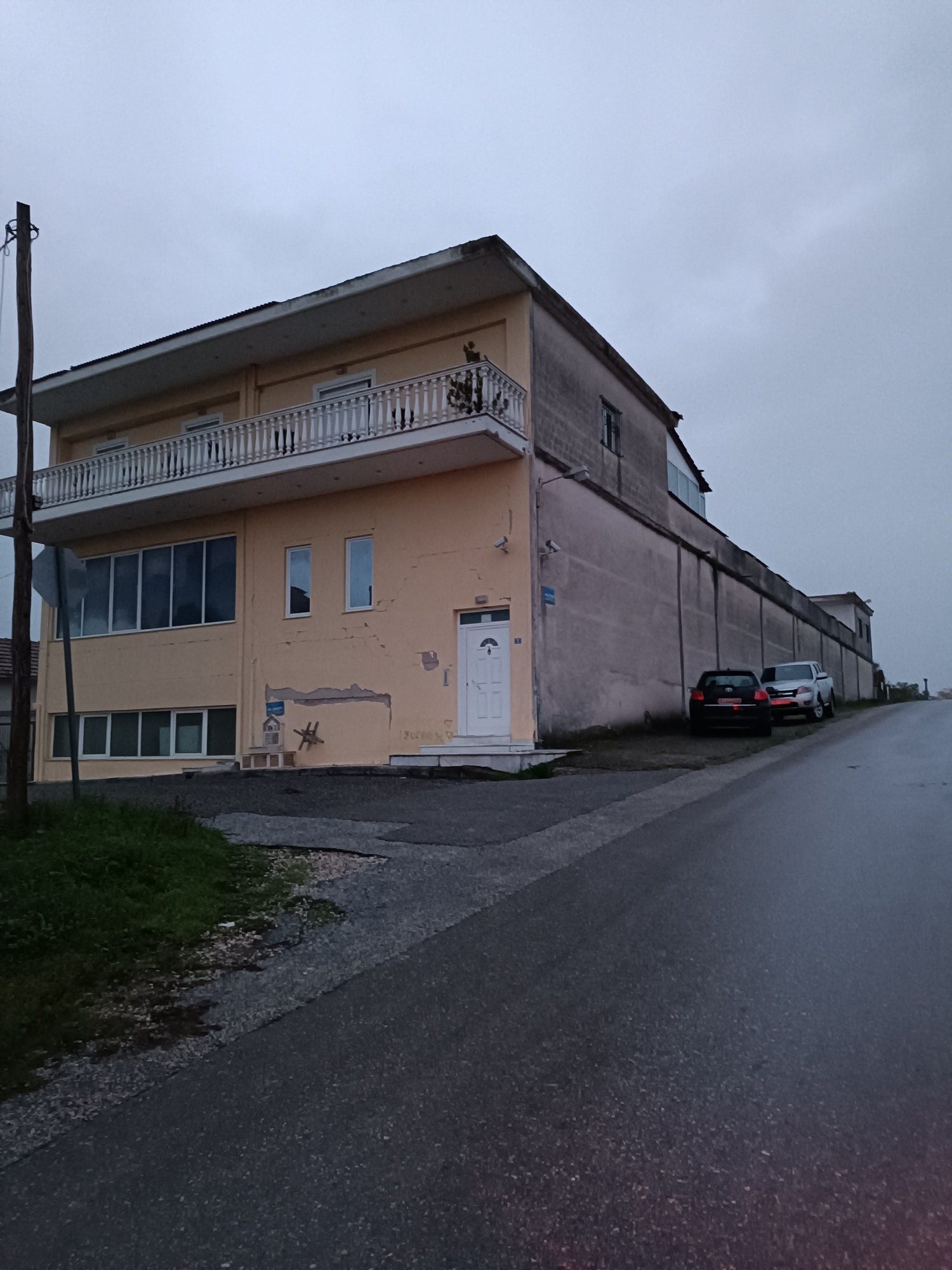 Οικόπεδο με κτίσμα 500 τ.μ. σε πλειστηριασμό Δήμος Λαρισαίων