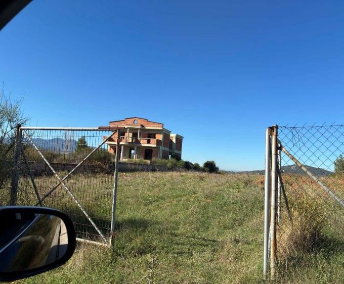 Αγροτεμάχιο με κτίσμα  σε πλειστηριασμό Municipality of Oropos