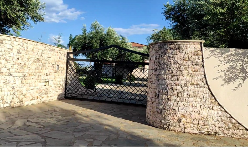 Αγροτεμάχιο με κτίσμα  σε πλειστηριασμό Δήμος Μεσσήνης