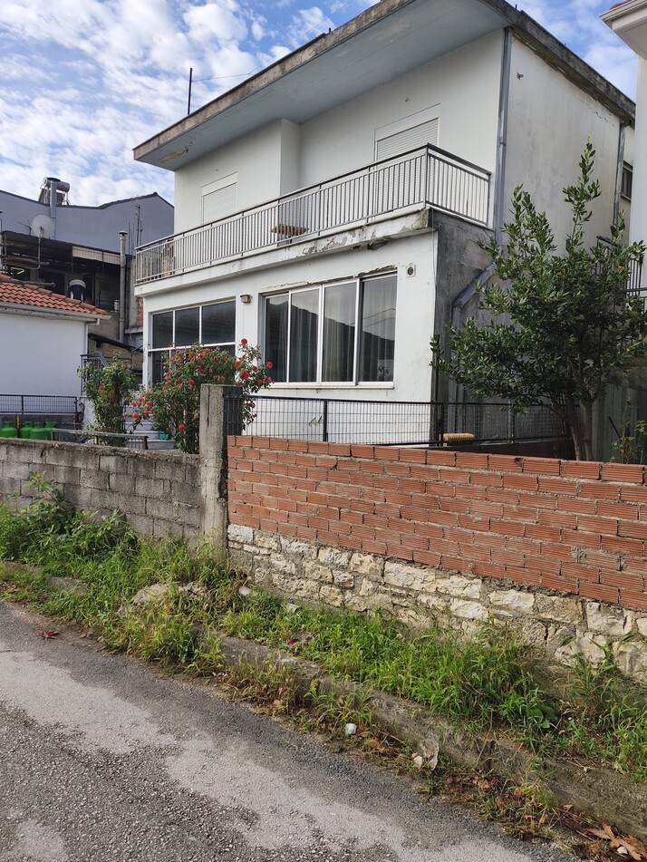 Οικόπεδο με κτίσμα  σε πλειστηριασμό Δήμος Ιωαννιτών