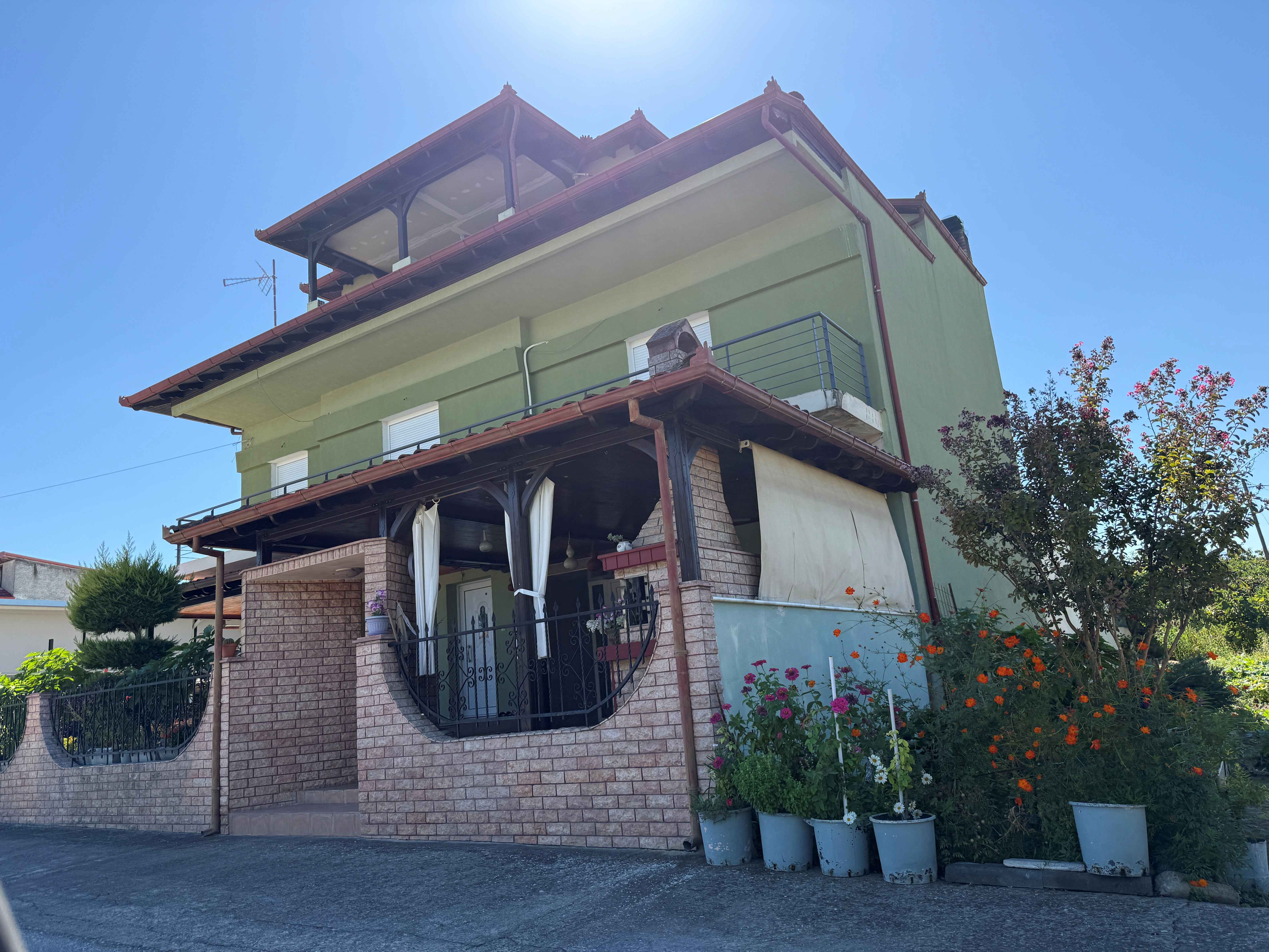 Οικόπεδο με κτίσμα  σε πλειστηριασμό Municipality of Heroic City of Naoussa