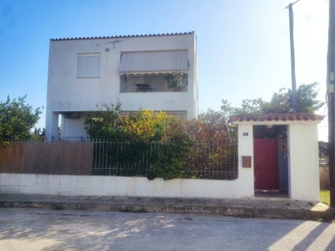 Οικόπεδο με κτίσμα  σε πλειστηριασμό Marathon Municipality