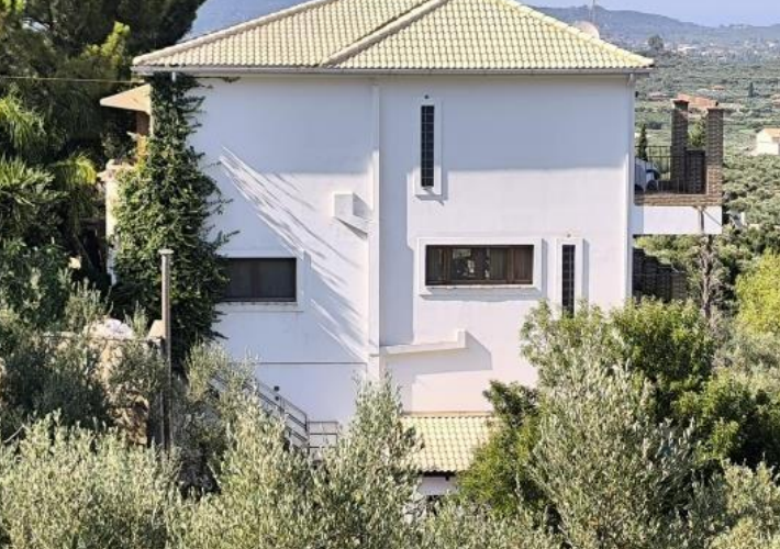 Μονοκατοικία 343 τ.μ. με χώρο στάθμευσης, πισίνα και βοηθητικό κτήριο 12 τ.μ.