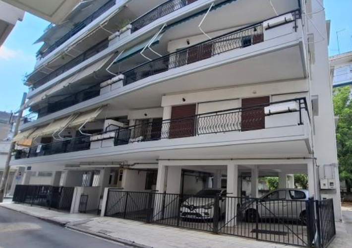 Διαμέρισμα 125 τ.μ. και θέση στάθμευσης