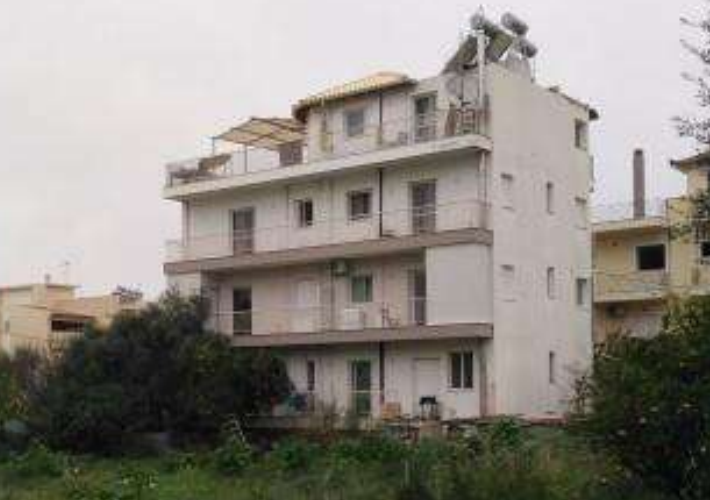 Κτήριο κατοικιών 215 τ.μ. με θέση στάθμευσης