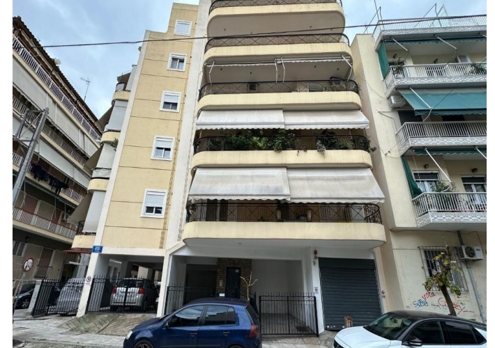 Διαμέρισμα 77 τ.μ. και θέση στάθμευσης