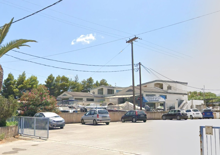 Επαγγελματικό κτήριο 592 τ.μ.