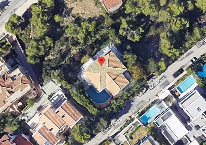 Μεζονέτα 752 τ.μ. με θέση στάθμευσης και πισίνα