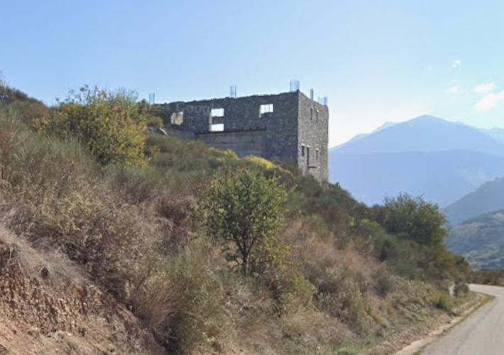 Ημιτελές ξενοδοχείο 926 τ.μ.