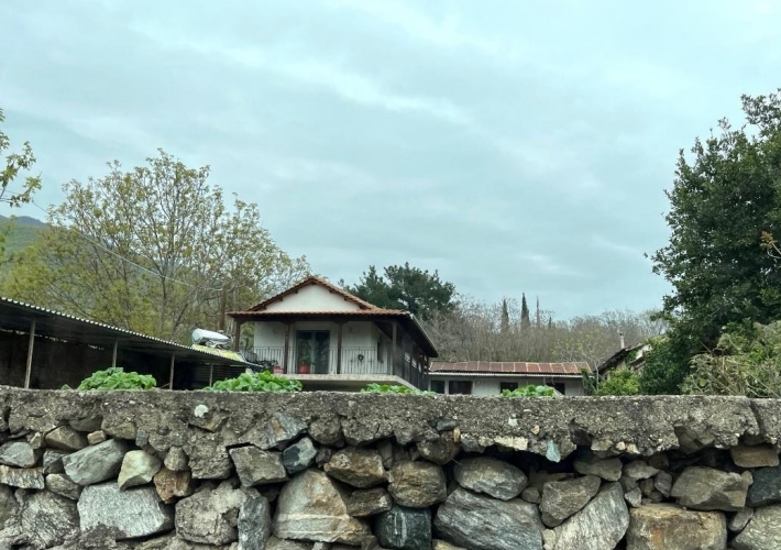 Ημιτελής μονοκατοικία 187 τ.μ. με αποθήκη 103 τ.μ.