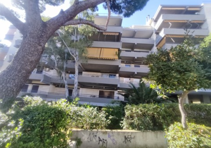 Διαμέρισμα 172 τ.μ. και αποθήκη