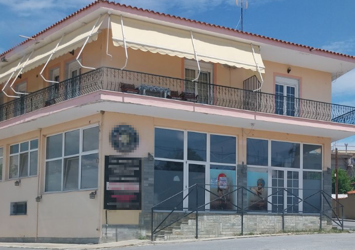 Κατάστημα 188 τ.μ. με υπόγειο 57 τ.μ.