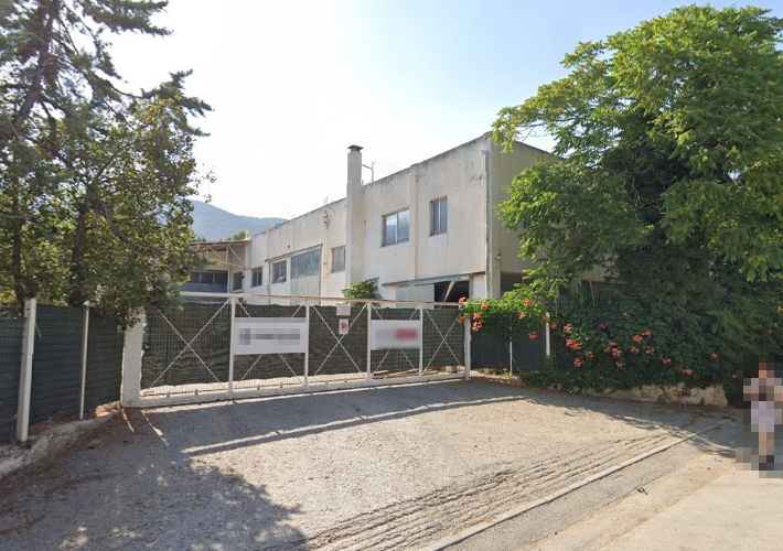 Βιομηχανικό κτήριο 1.775 τ.μ. με θέσεις στάθμευσης