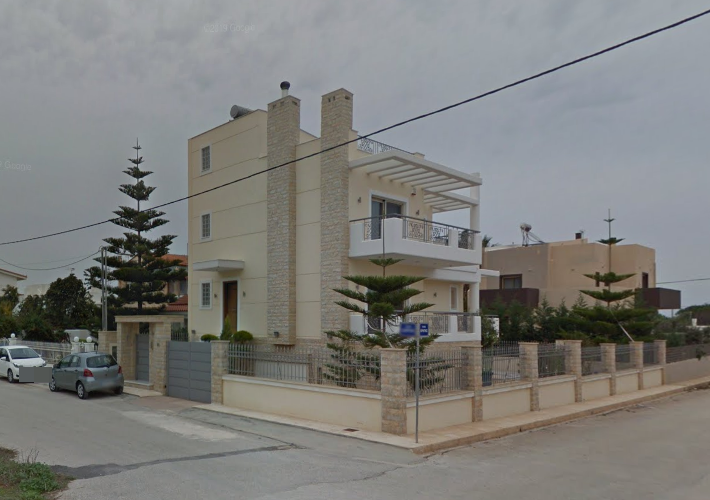 Μεζονέτα 310 τ.μ. με θέση στάθμευσης