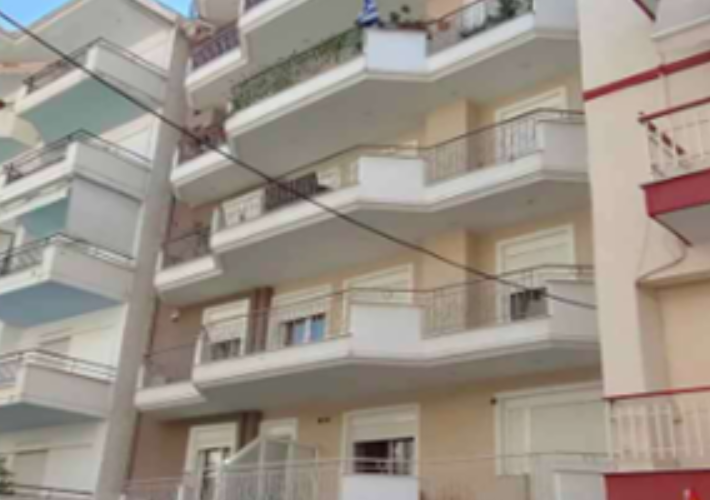 Διαμέρισμα 96 τ.μ. και θέση στάθμευσης