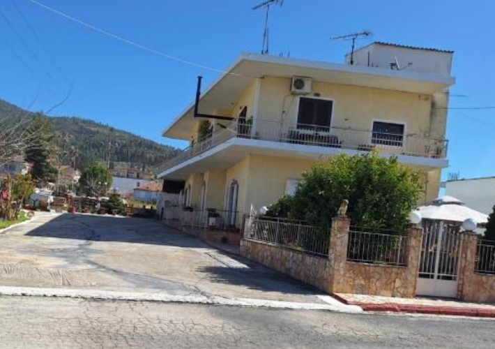 Μονοκατοικία 240 τ.μ.