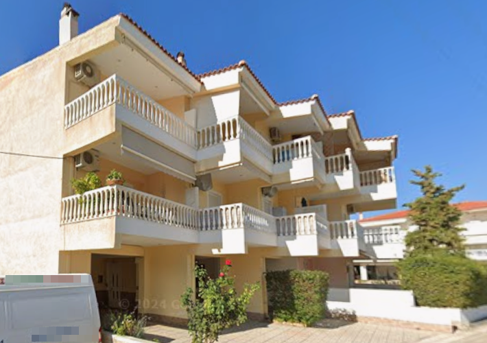 Διαμέρισμα 72 τ.μ. και θέση στάθμευσης