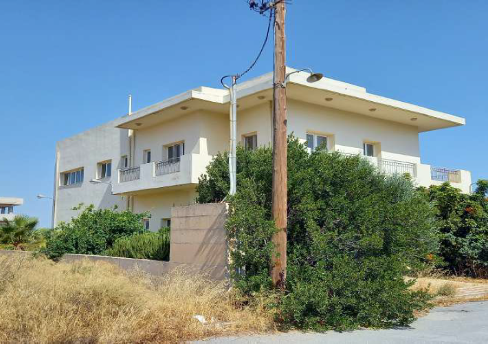 Επαγγελματικό κτήριο 395 τ.μ.