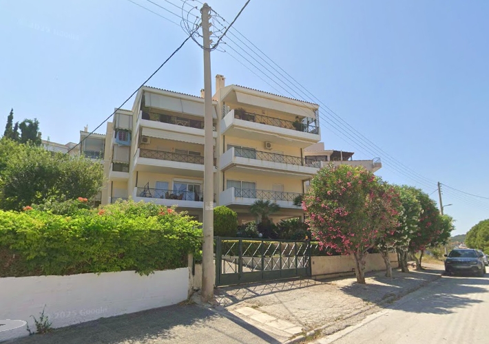 Διαμέρισμα 45 τ.μ. και θέση στάθμευσης