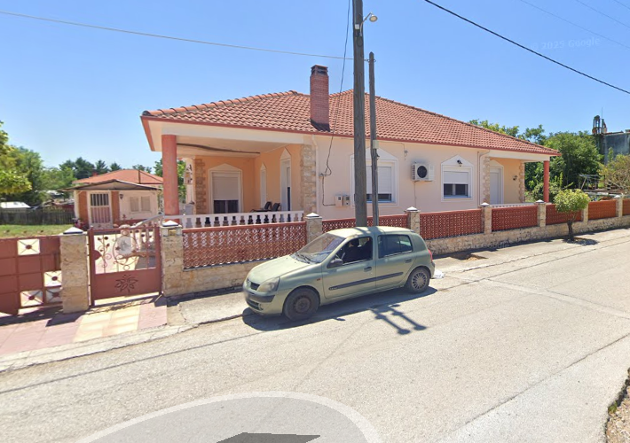 Μονοκατοικία 204 τ.μ. με αποθήκη 20 τ.μ.